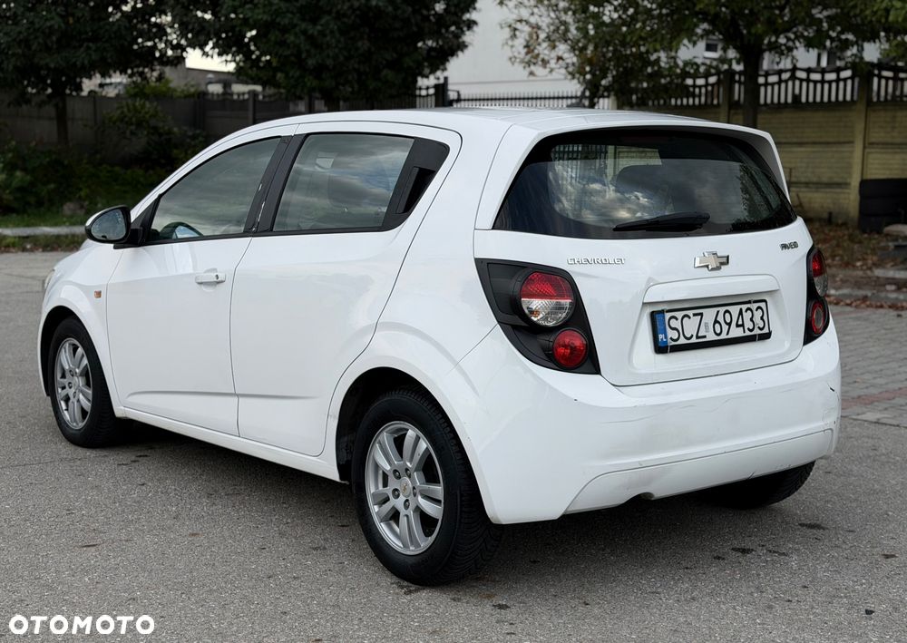 Chevrolet Aveo - 5