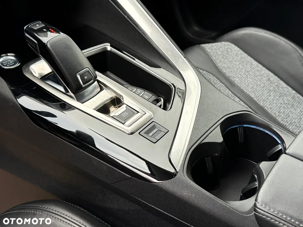 Peugeot 3008 BlueHDi 130 Stop & Start EAT8 Allure - 8