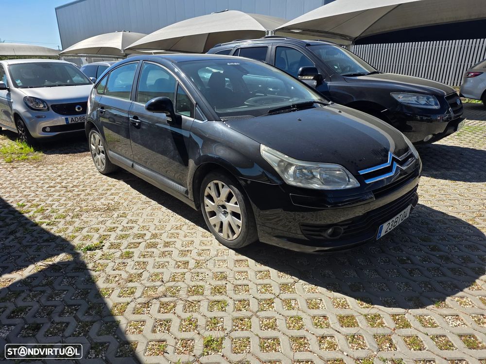 Citroën C4 1.6 HDi 110 Exclusive - 3