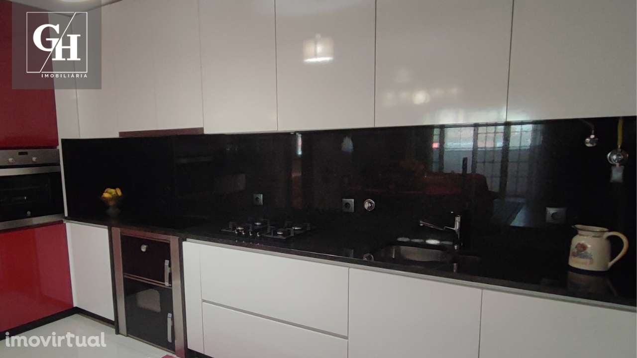 Moradia T2 com 2 Suites em Gondifelos - Grande imagem: 2/19