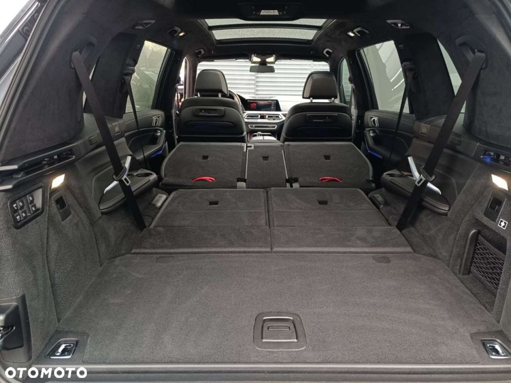 BMW X7 - 30