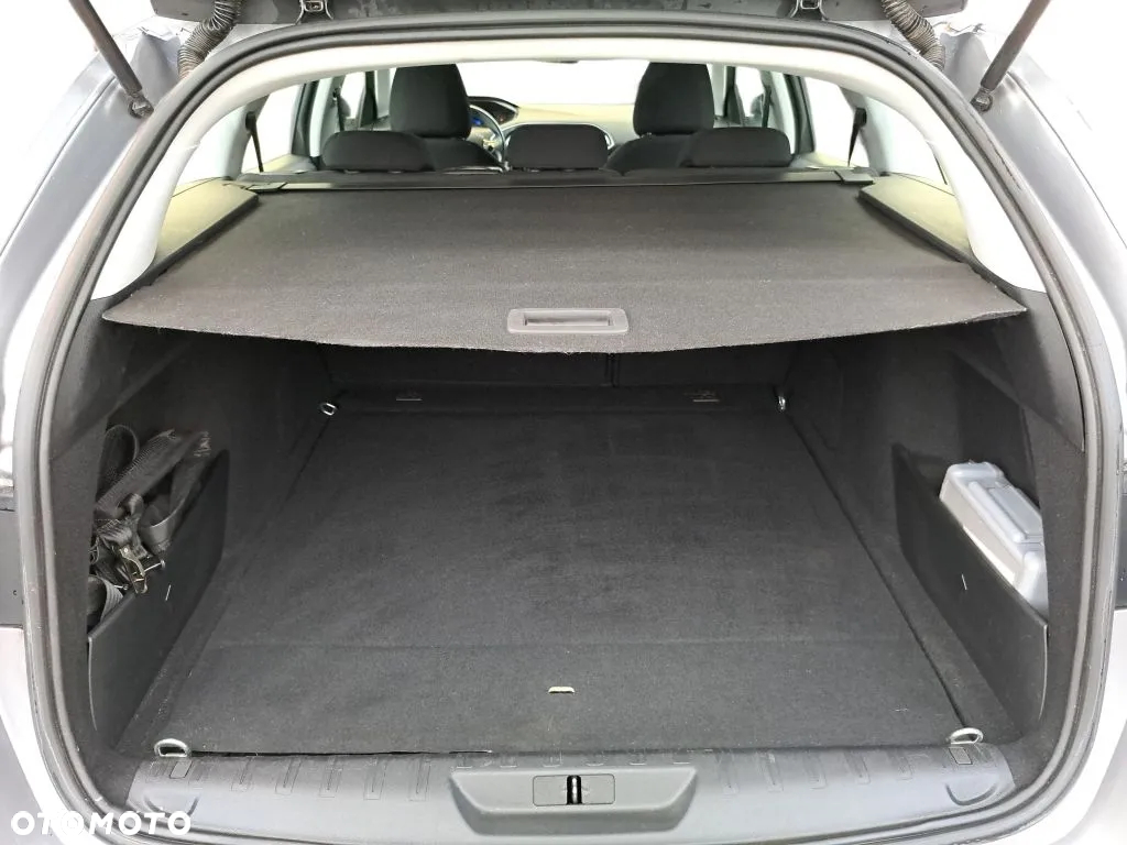 Peugeot 308 SW 1.5 BlueHDi Active S&S - 20
