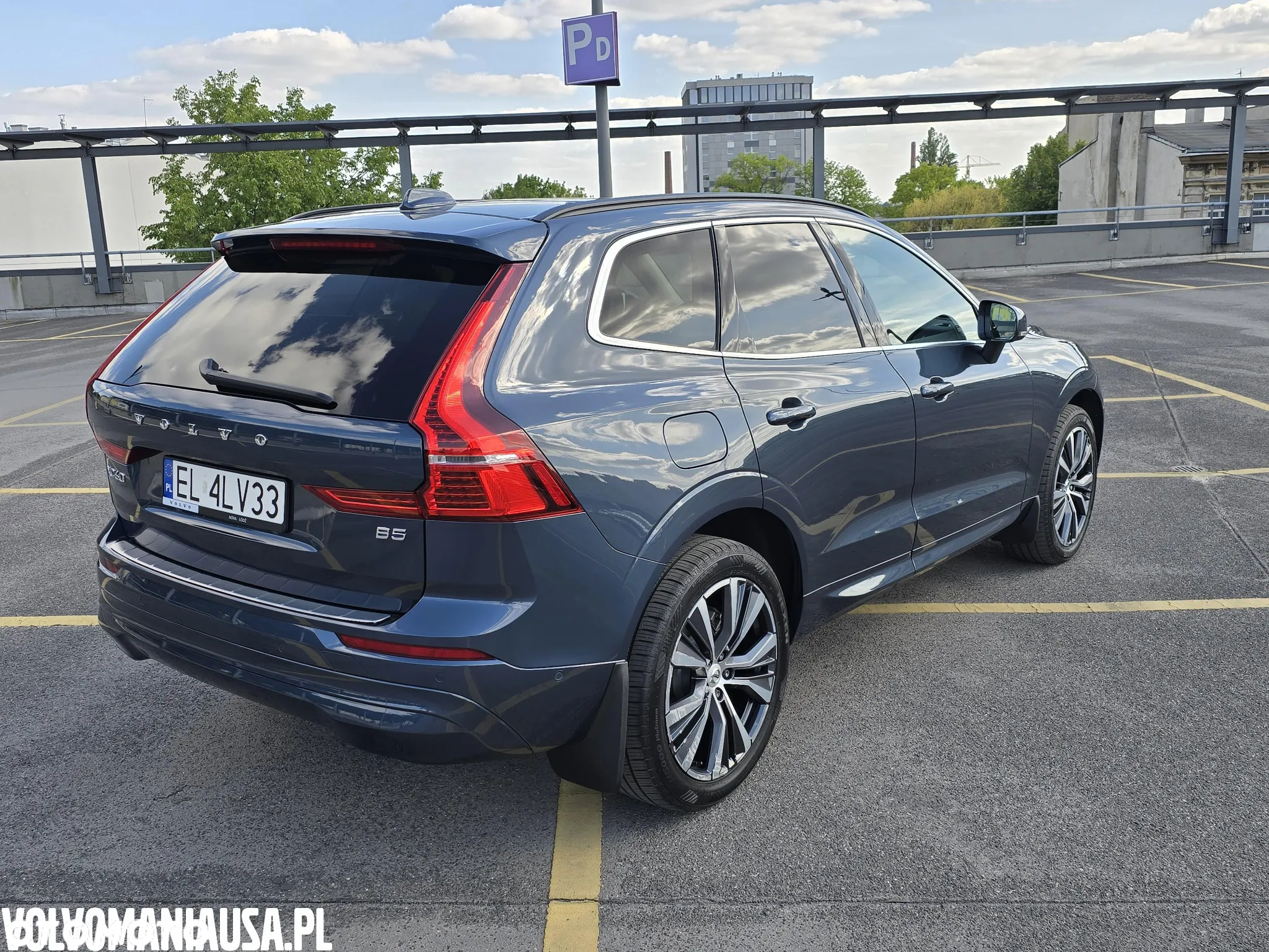 Volvo XC 60 B5 B AWD Geartronic Momentum Pro - 3
