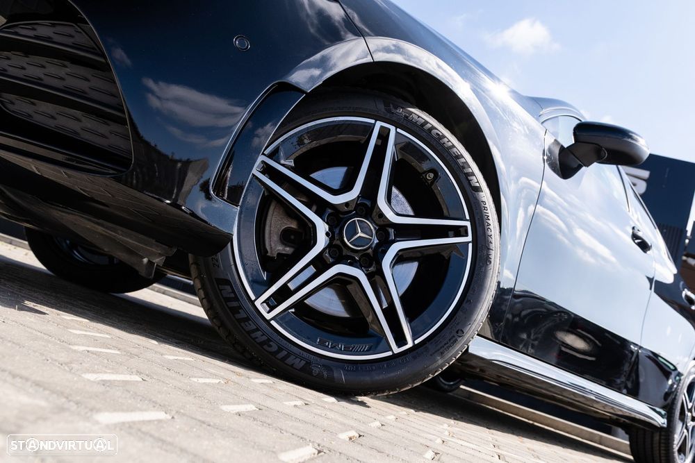 Mercedes-Benz A 250 Limousine e 8G-DCT AMG Line - 5
