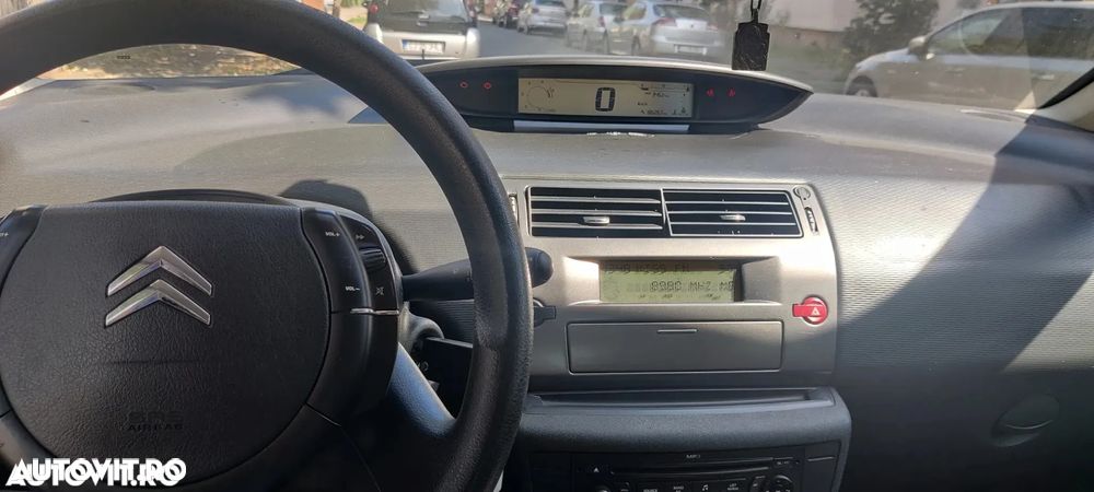 Citroën C4 1.6 HDI Style - 4