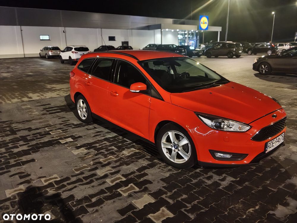Ford Focus 1.5 TDCi ST-Line Red - 3
