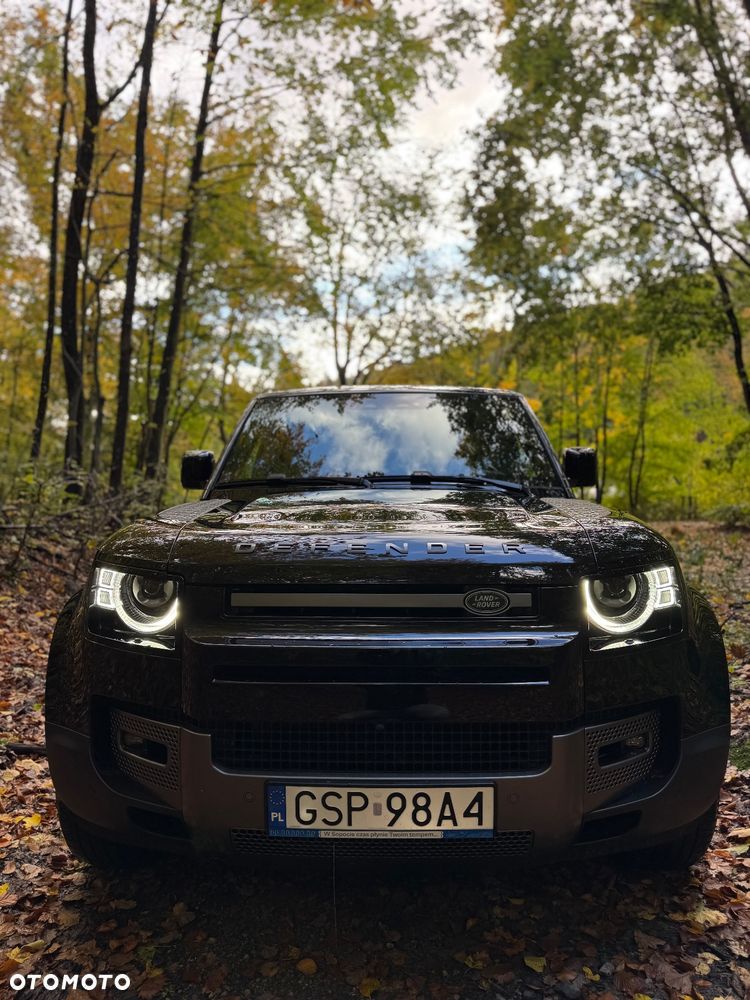 Land Rover Defender - 1