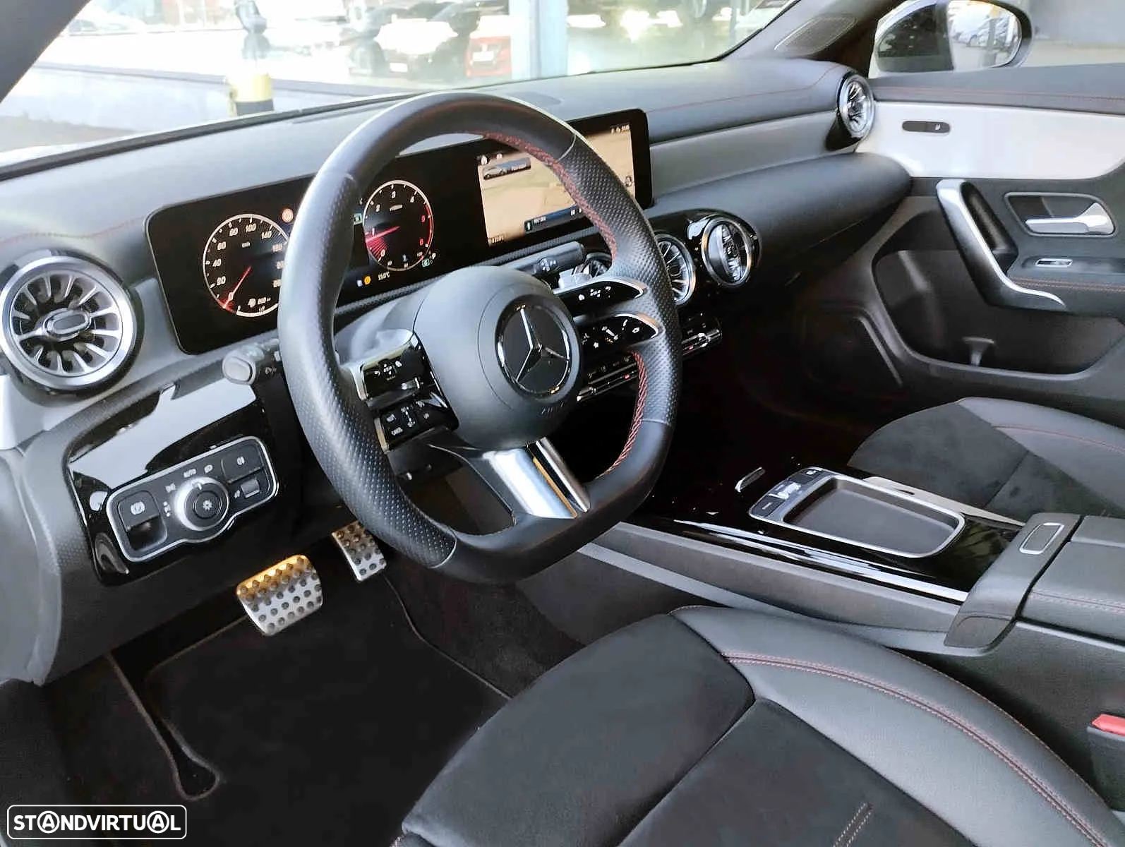 Mercedes-Benz CLA 180 d Shooting Brake AMG Line Aut. - 2