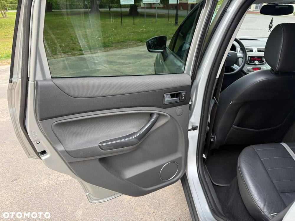 Ford Kuga 2.0 TDCi Titanium - 18