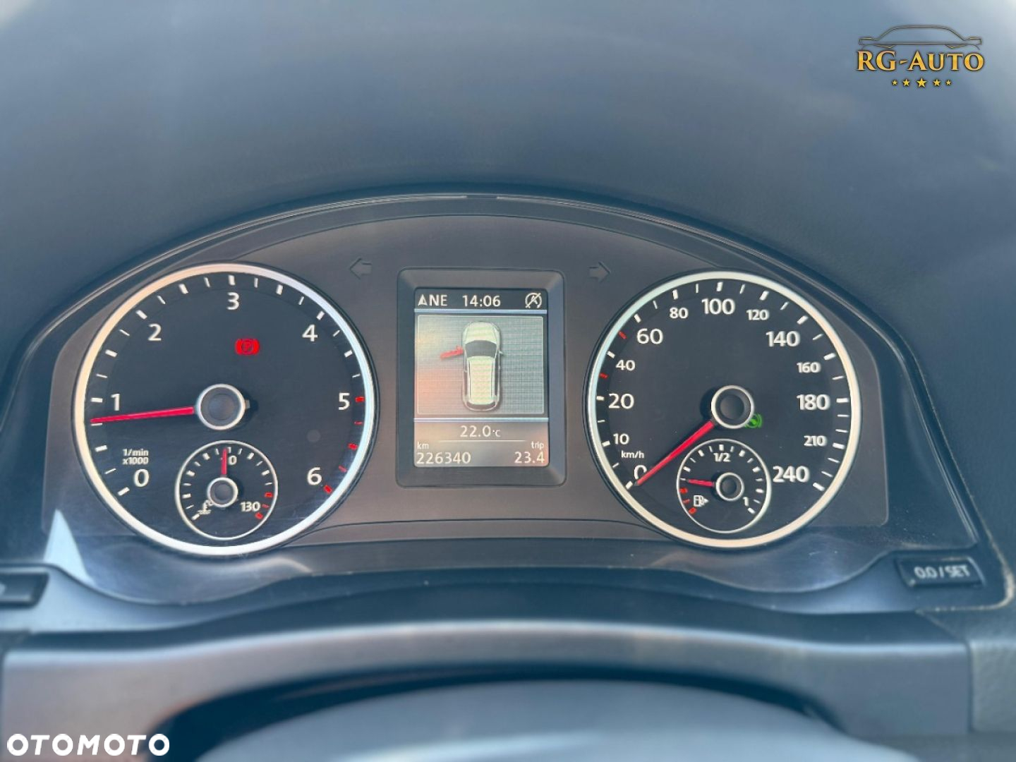 Volkswagen Tiguan - 8