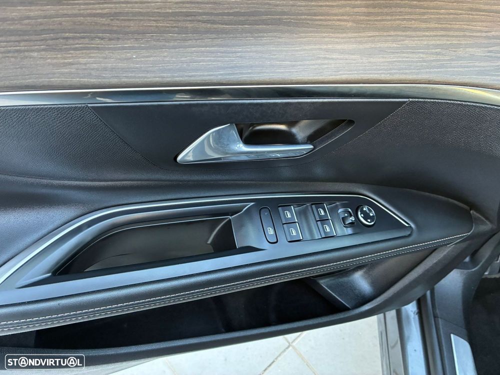 Peugeot 5008 1.5 BlueHDi GT EAT8 - 21