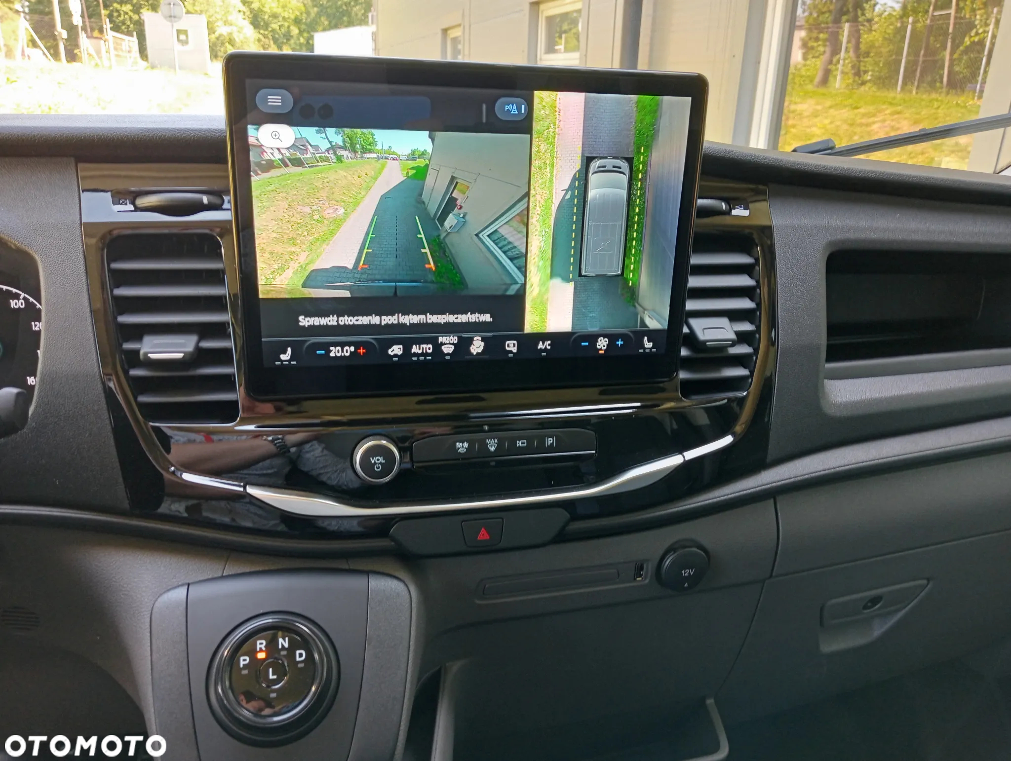 Ford E-transit - 11