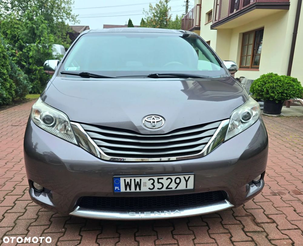 Toyota Sienna 3.5 V6 XLE AWD - 15