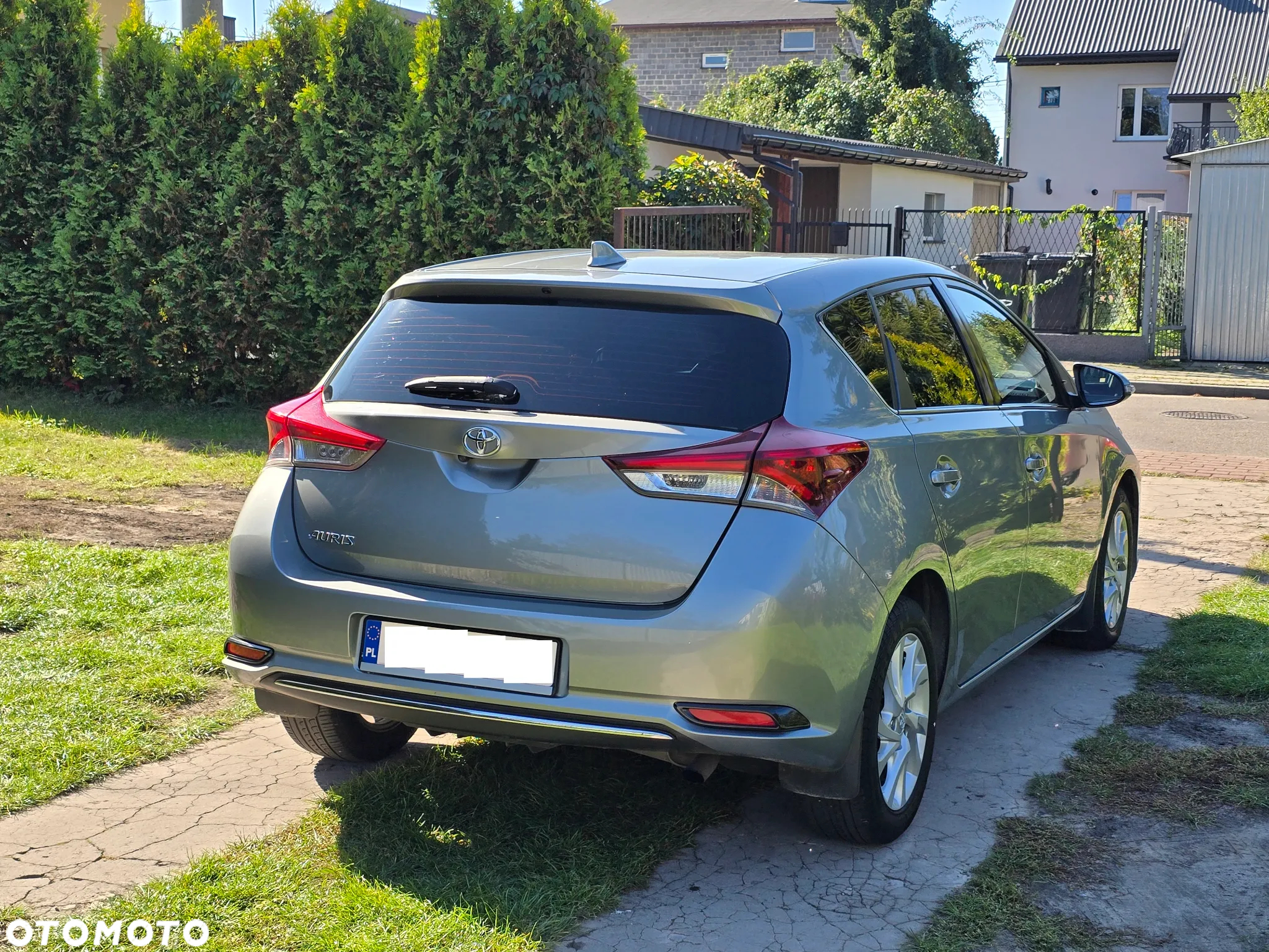 Toyota Auris 1.6 Premium - 4