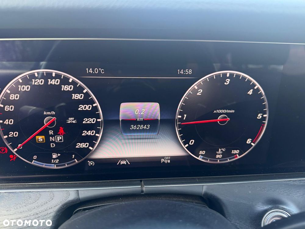 Mercedes-Benz Klasa E 220 d 9G-TRONIC AMG Line - 15