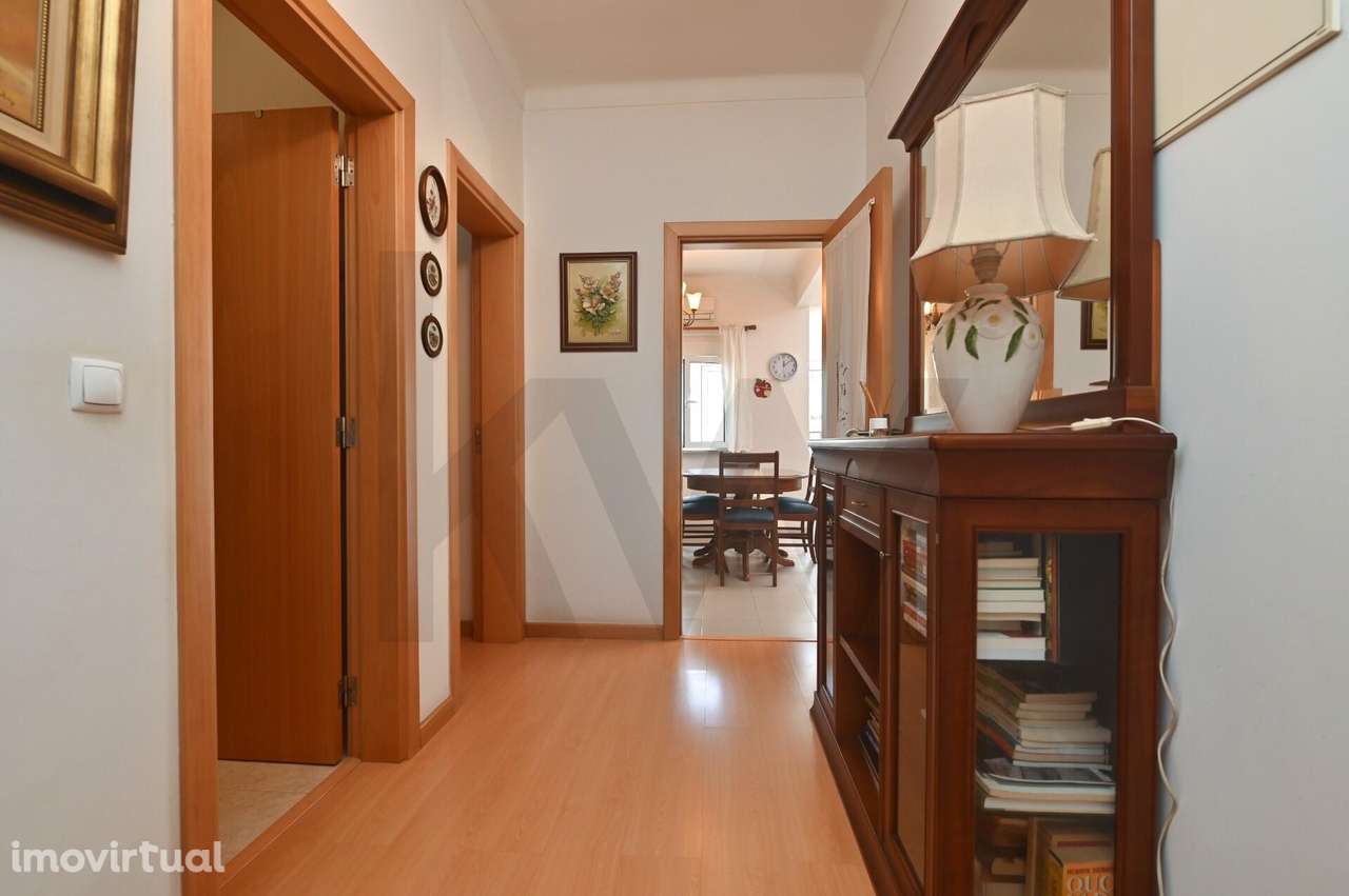 Apartamento T3 convertido a T2 em Almada: O seu Refúgio na Cova da Pie - Grande imagem: 5/18