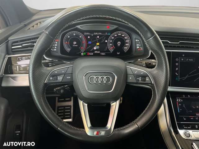 Audi Q7 - 10