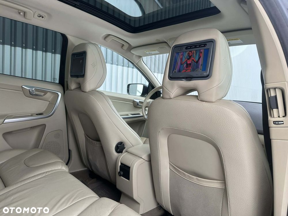 Volvo XC 60 - 4