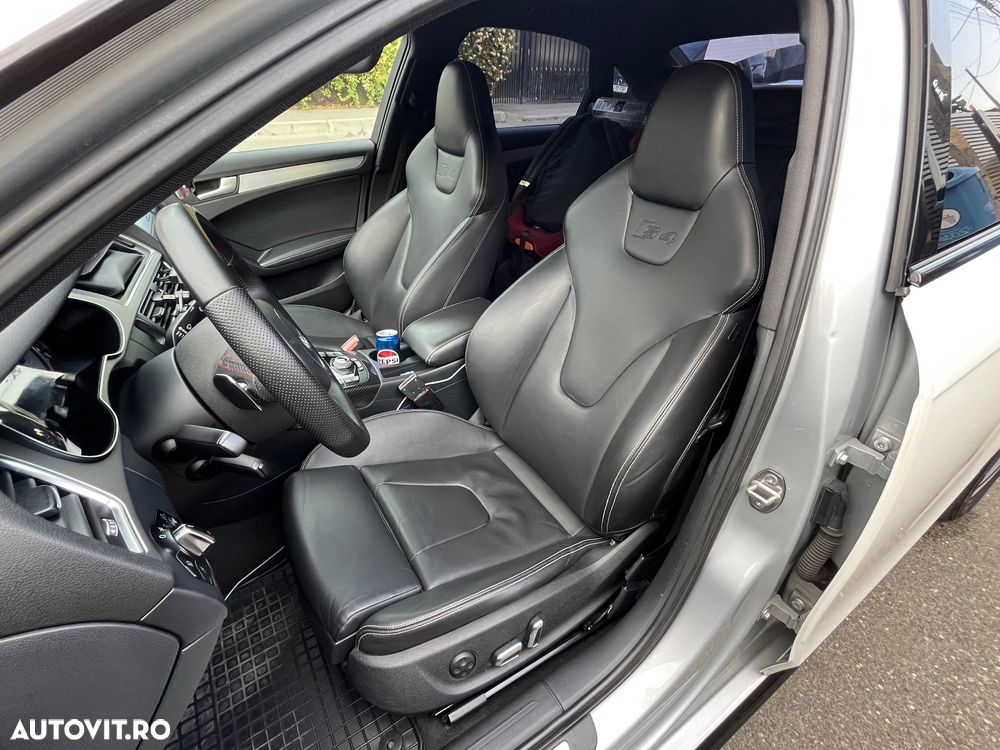 Audi A4 Avant 2.0 TDI DPF multitronic S line Sportpaket - 33