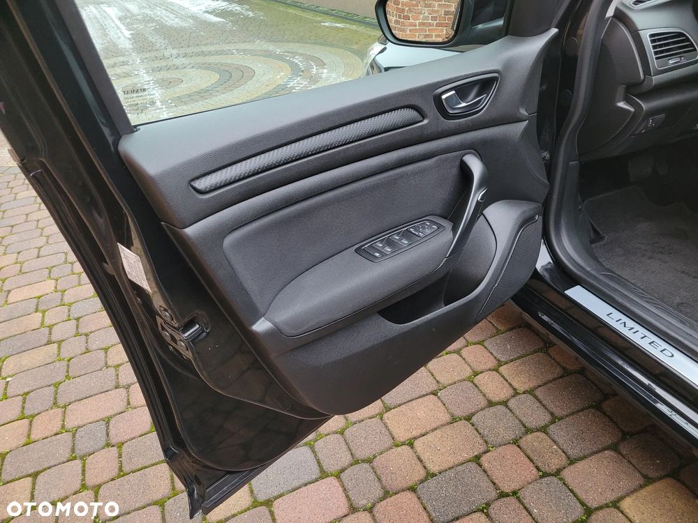 Renault Megane ENERGY TCe 140 EDC LIMITED - 12