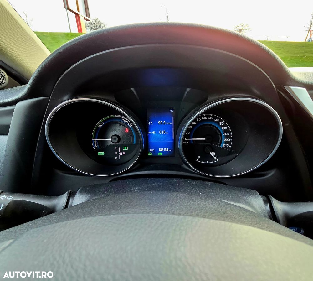 Toyota Auris 1.8 L VVT-i Hybrid Luna - 18