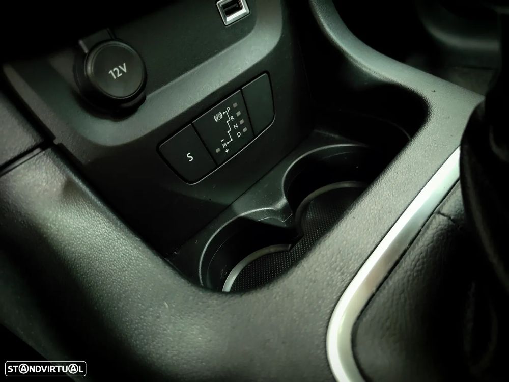 Citroën C3 1.2 PureTech Shine EAT6 - 39