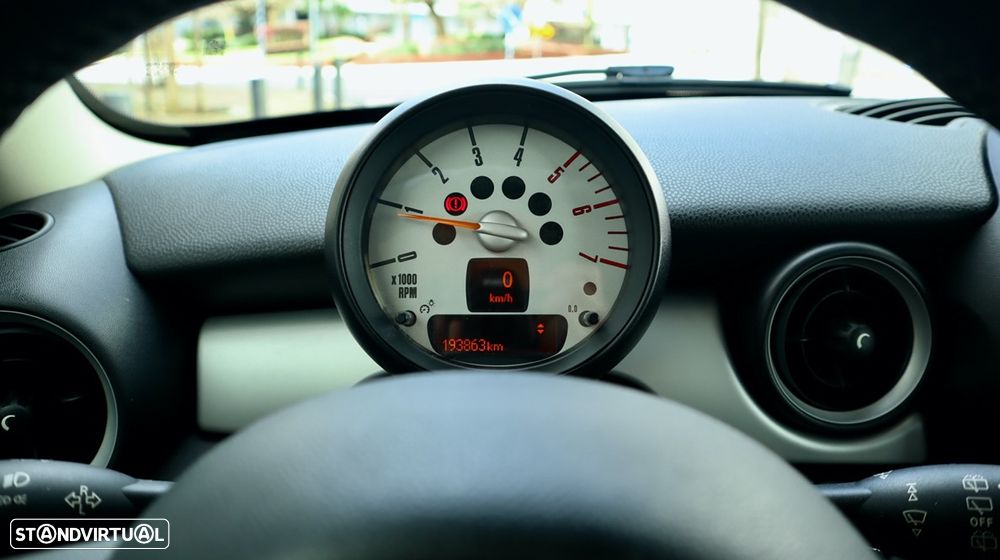 MINI 3 Portas Cooper D - 32