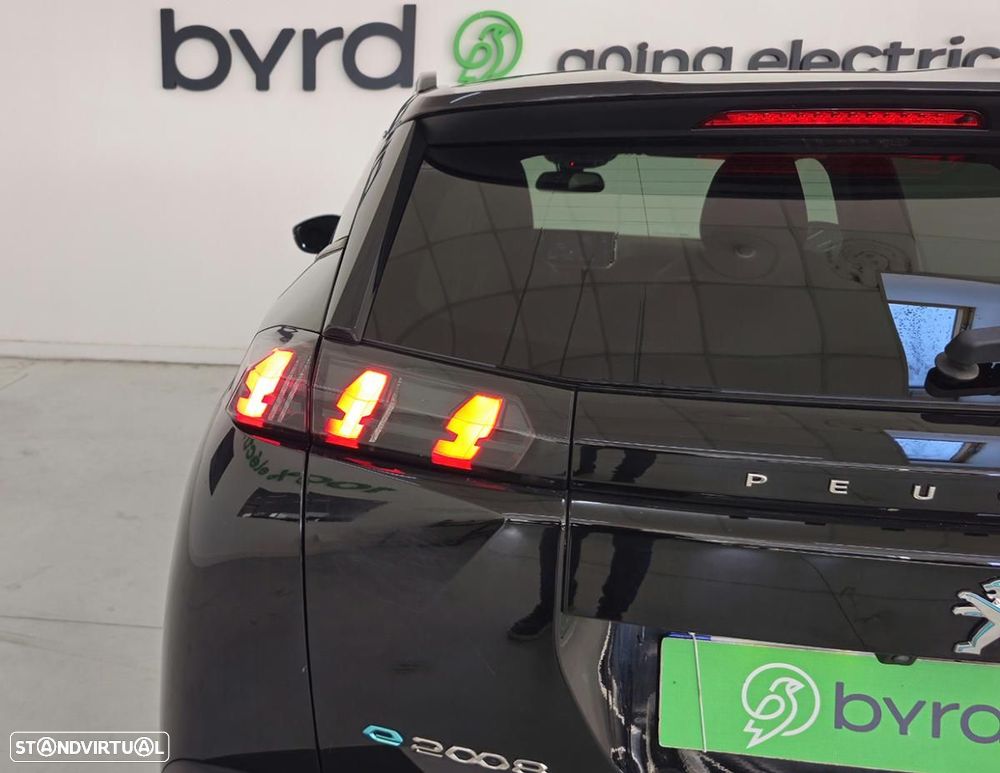 Peugeot e-2008 Allure - 6