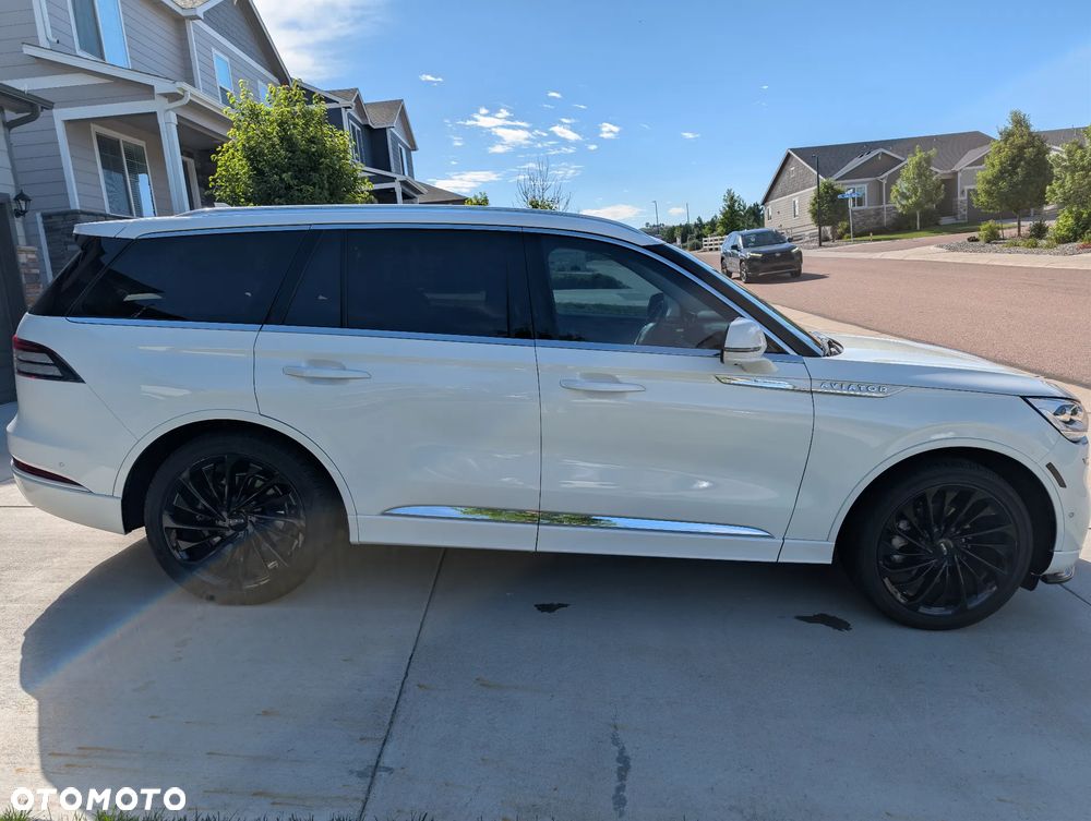 Lincoln Aviator - 6