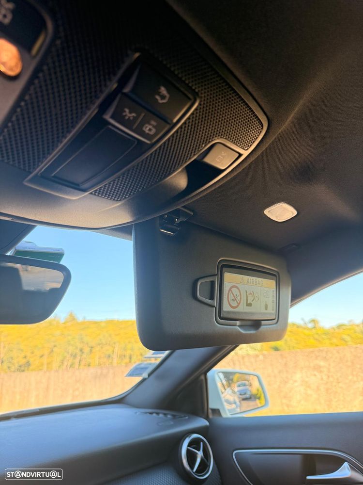 Mercedes-Benz A 180 d Urban - 12