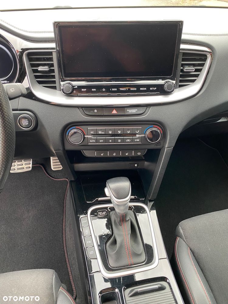 Kia ProCeed 1.6 T-GDI GT DCT - 22