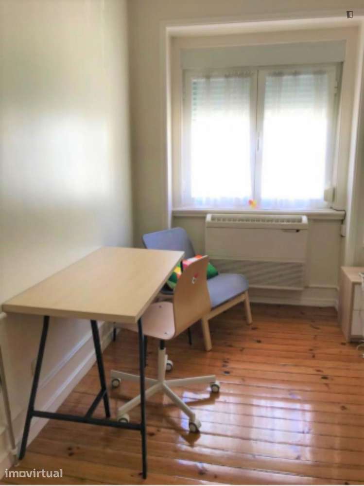 Quarto - localizado em Alameda Lisbon - Grande imagem: 2/6