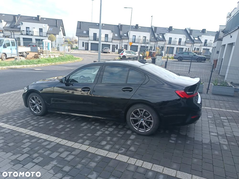 BMW Seria 3 320i Sport Line - 4