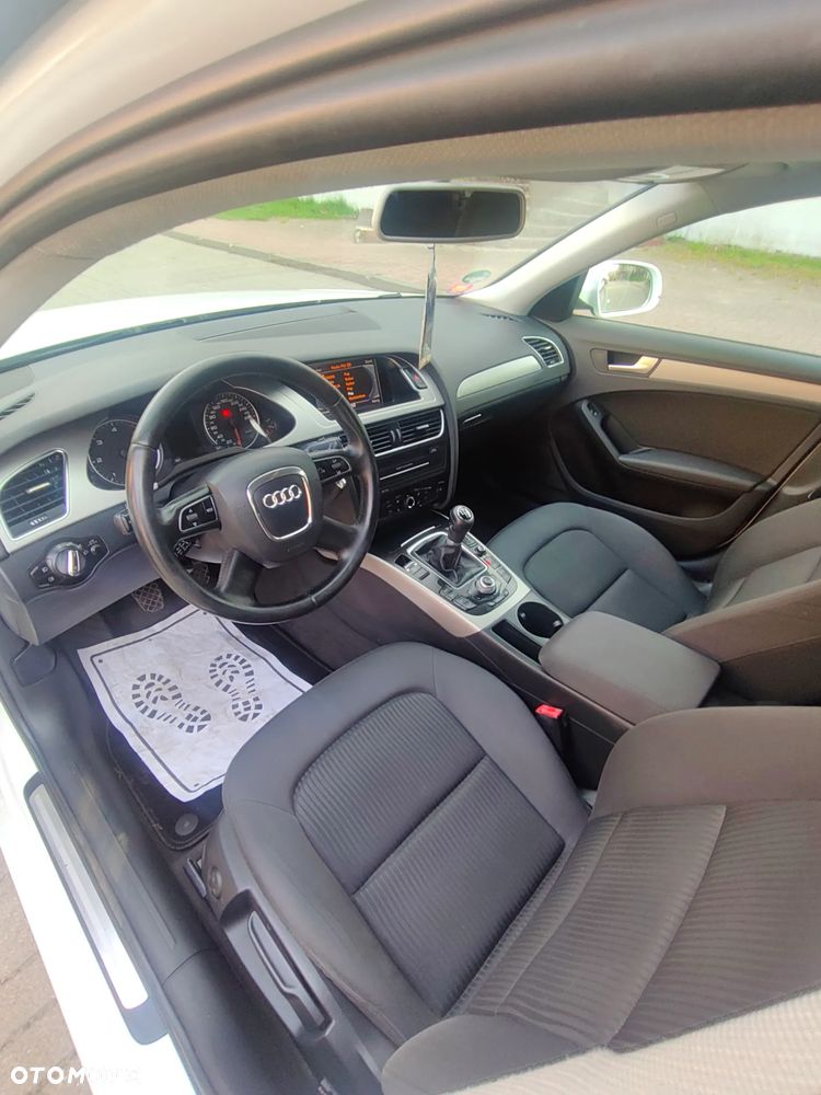 Audi A4 Avant - 8