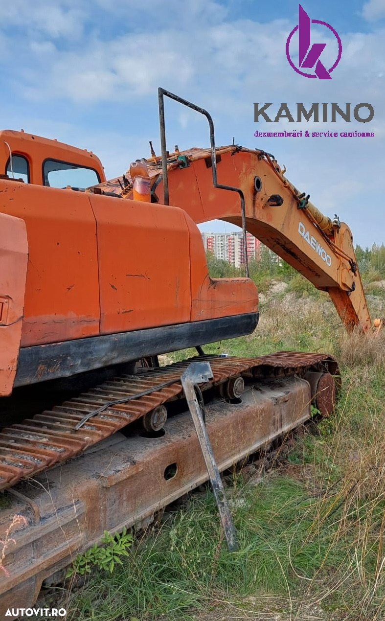 La dezmembrat excavator DAEWOO - 4