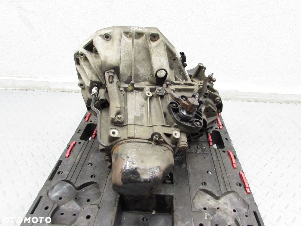 RENAULT CLIO III MEGANE II SCENIC II 05-12 1.5 DCI SKRZYNIA BIEGOW MANUALNA 8200166686 - 9