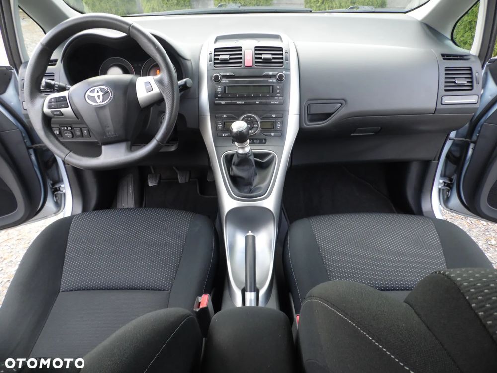 Toyota Auris 1.33 VVT-i Edition - 25