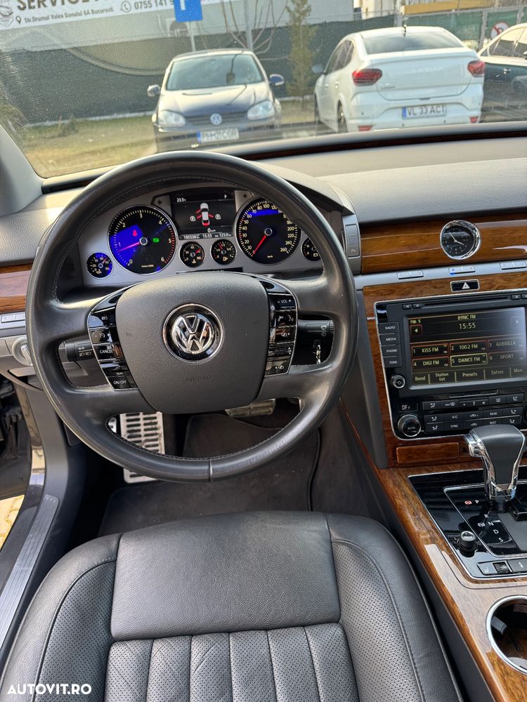 Volkswagen Phaeton - 14