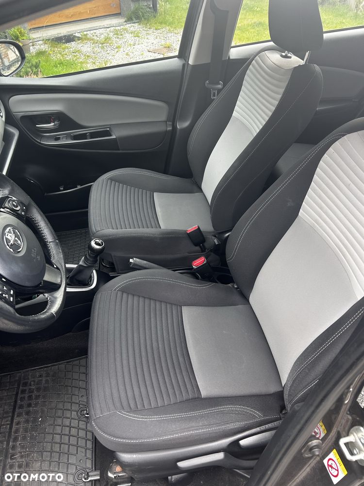 Toyota Yaris - 5