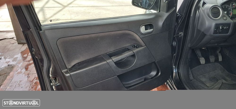 Ford Fiesta 1.25 Trend - 4