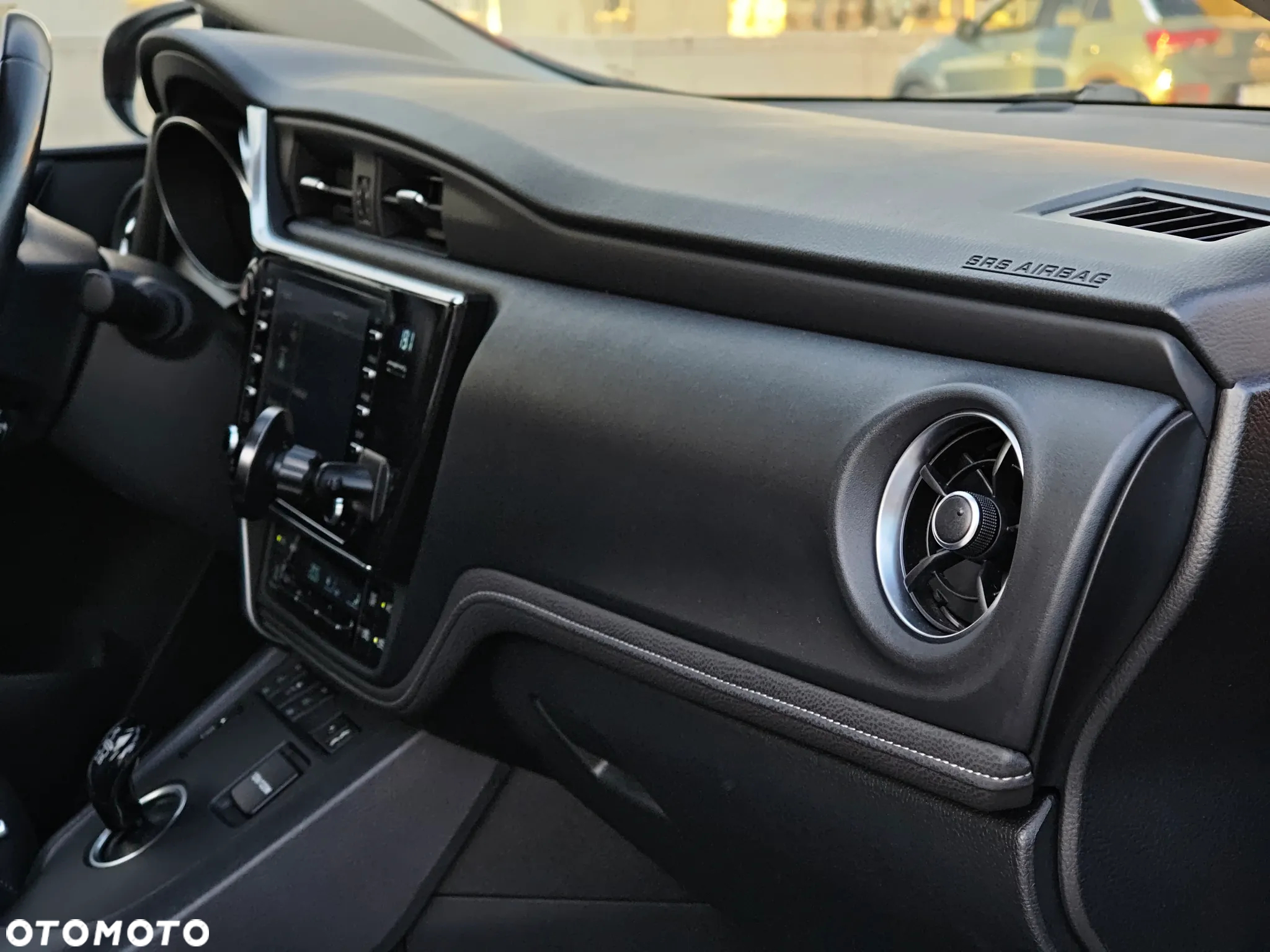 Toyota Auris Hybrid 135 Comfort - 31