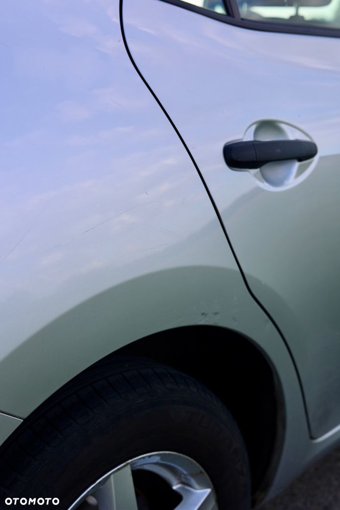 Toyota Auris 1.4 D-4D 2010 - 10