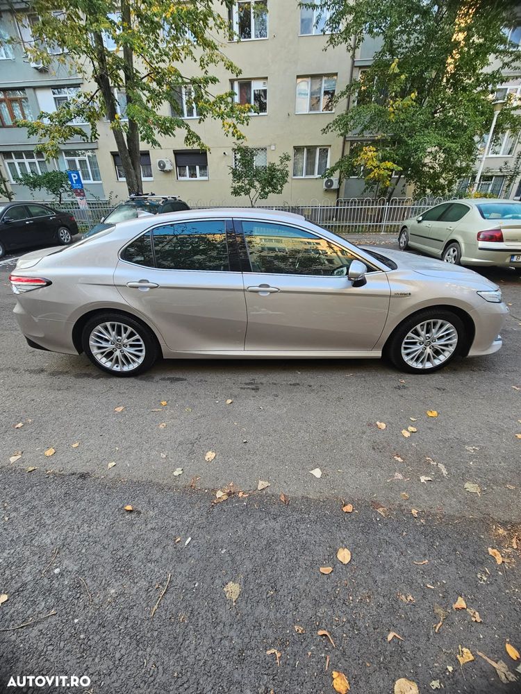 Toyota Camry 2.5 Hybrid Exclusive - 6