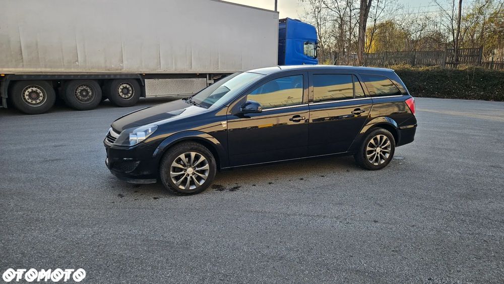 Opel Astra 1.6 150 Jahre - 3