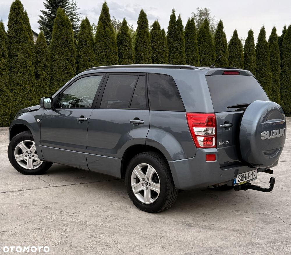 Suzuki Grand Vitara 2.0 Comfort Family - 8