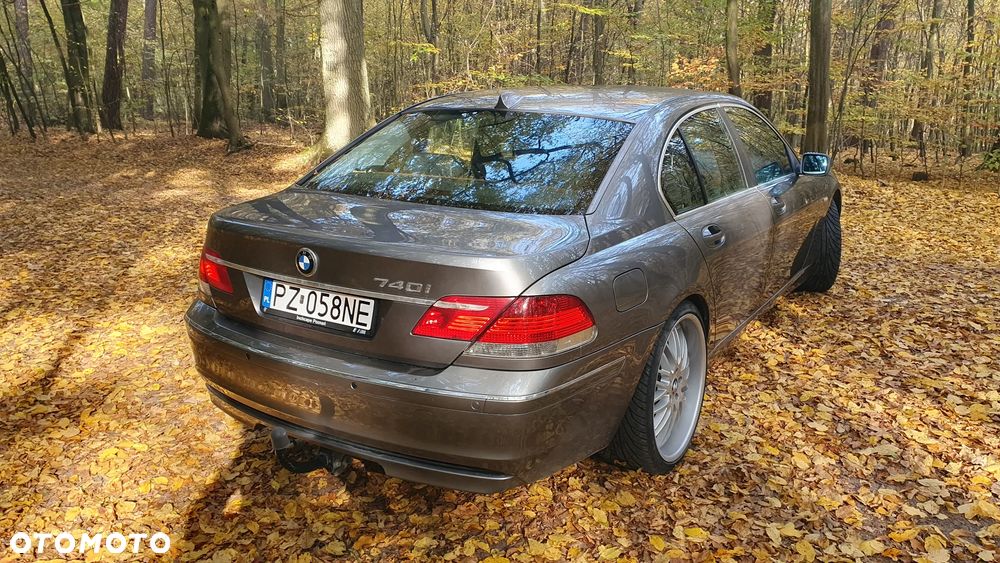 BMW Seria 7 740i - 6