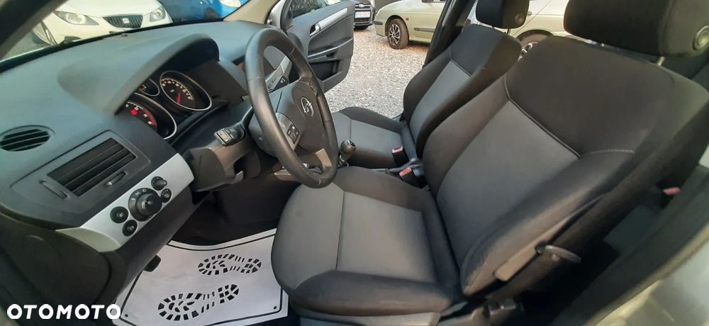 Opel Astra - 38