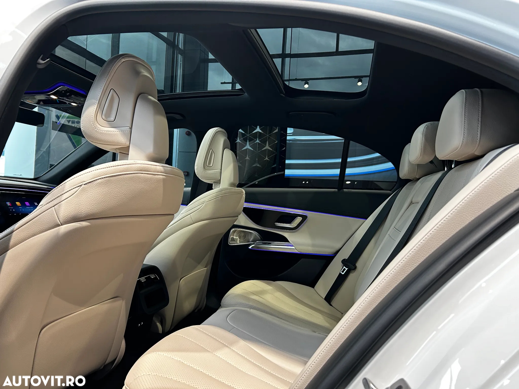 Mercedes-Benz E - 11