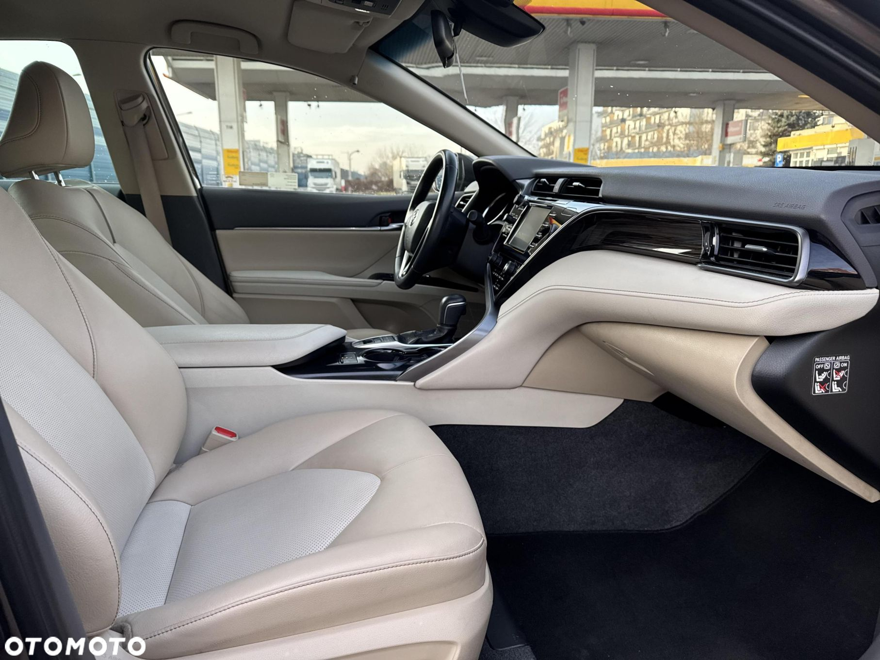 Toyota Camry - 9