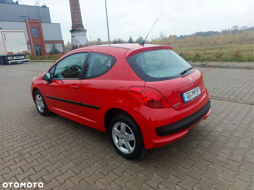 Peugeot 207 2009 photo 4